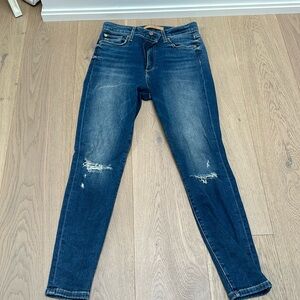 Joe’s Jeans “the Bella” 11’ hi rise skinny ankle